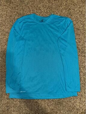 Nike Sportswear Men’s Training Performance Long Sleeve T-Shirt [COPY]